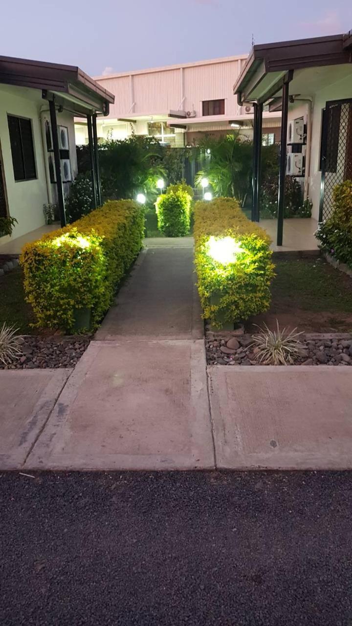 Nadi Airport Apartments Exterior photo