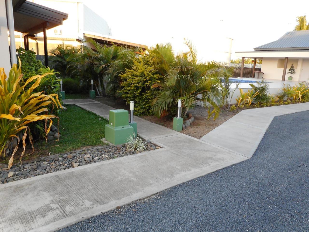 Nadi Airport Apartments Exterior photo